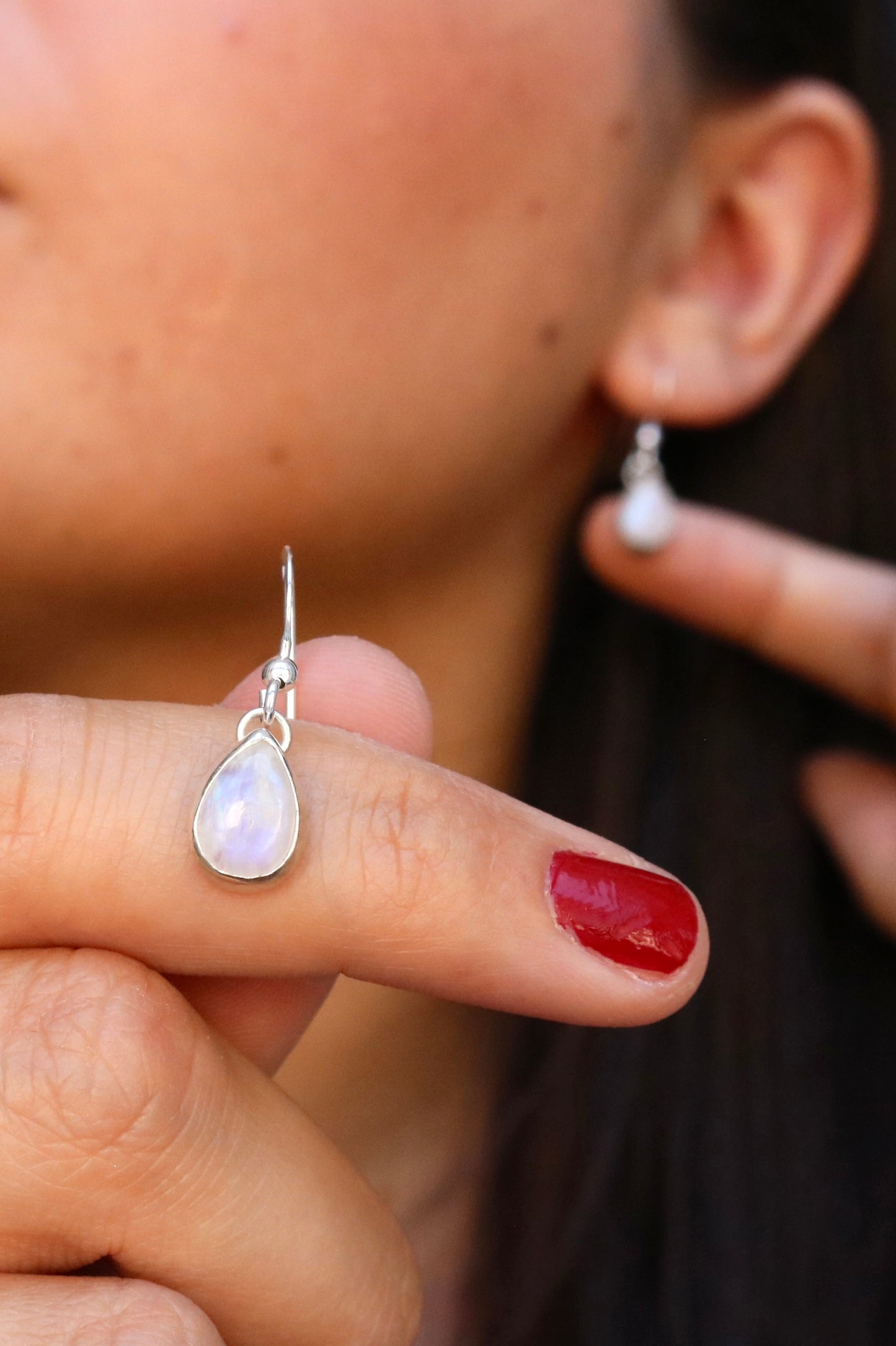 Boucles d'oreilles Mireille Naëco bijoux pierre de lune naturelle blanche argent recyclé boheme 3