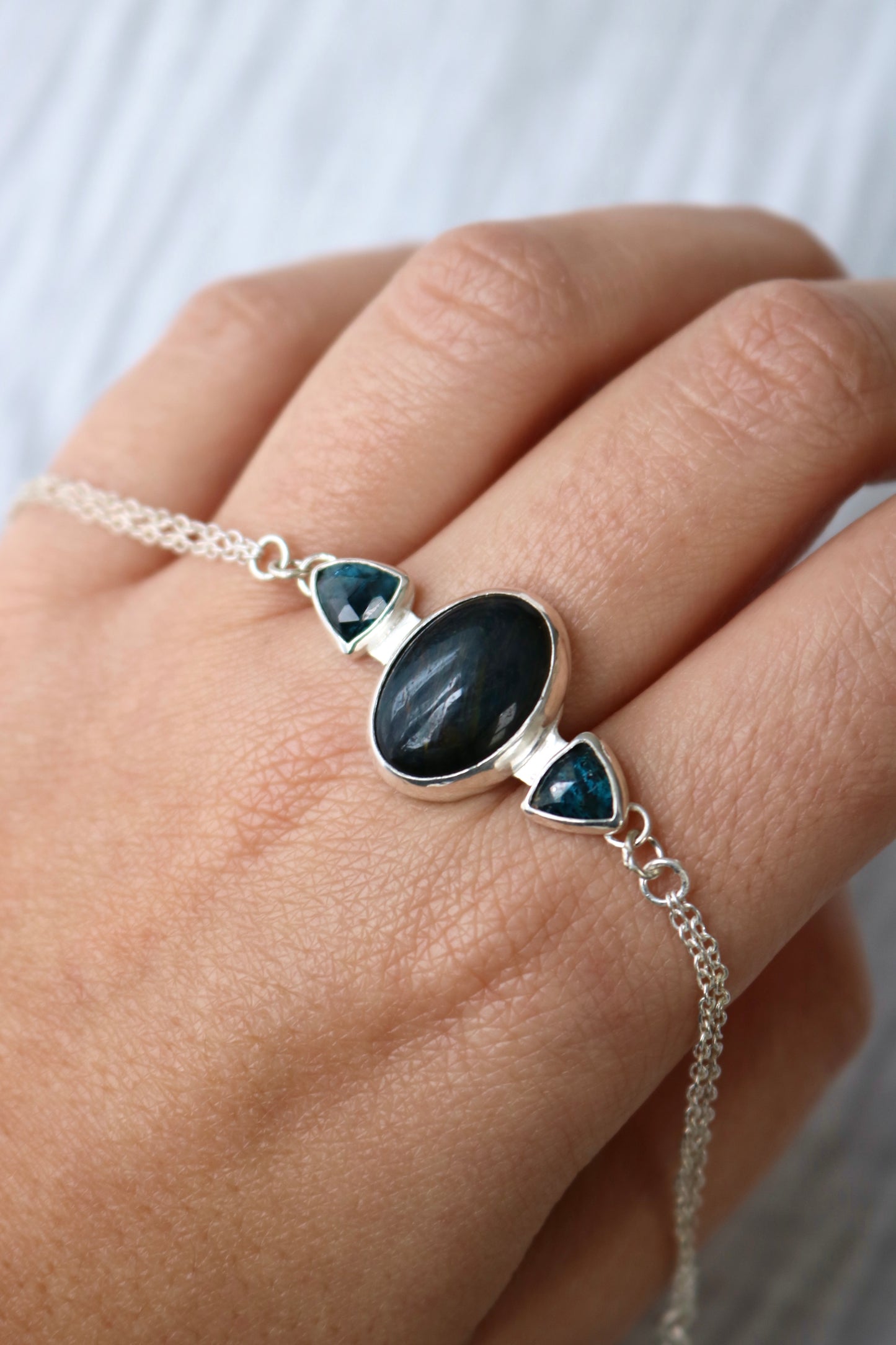 Bracelet Infini ☾ Oeil de tigre, Kyanite, Argent