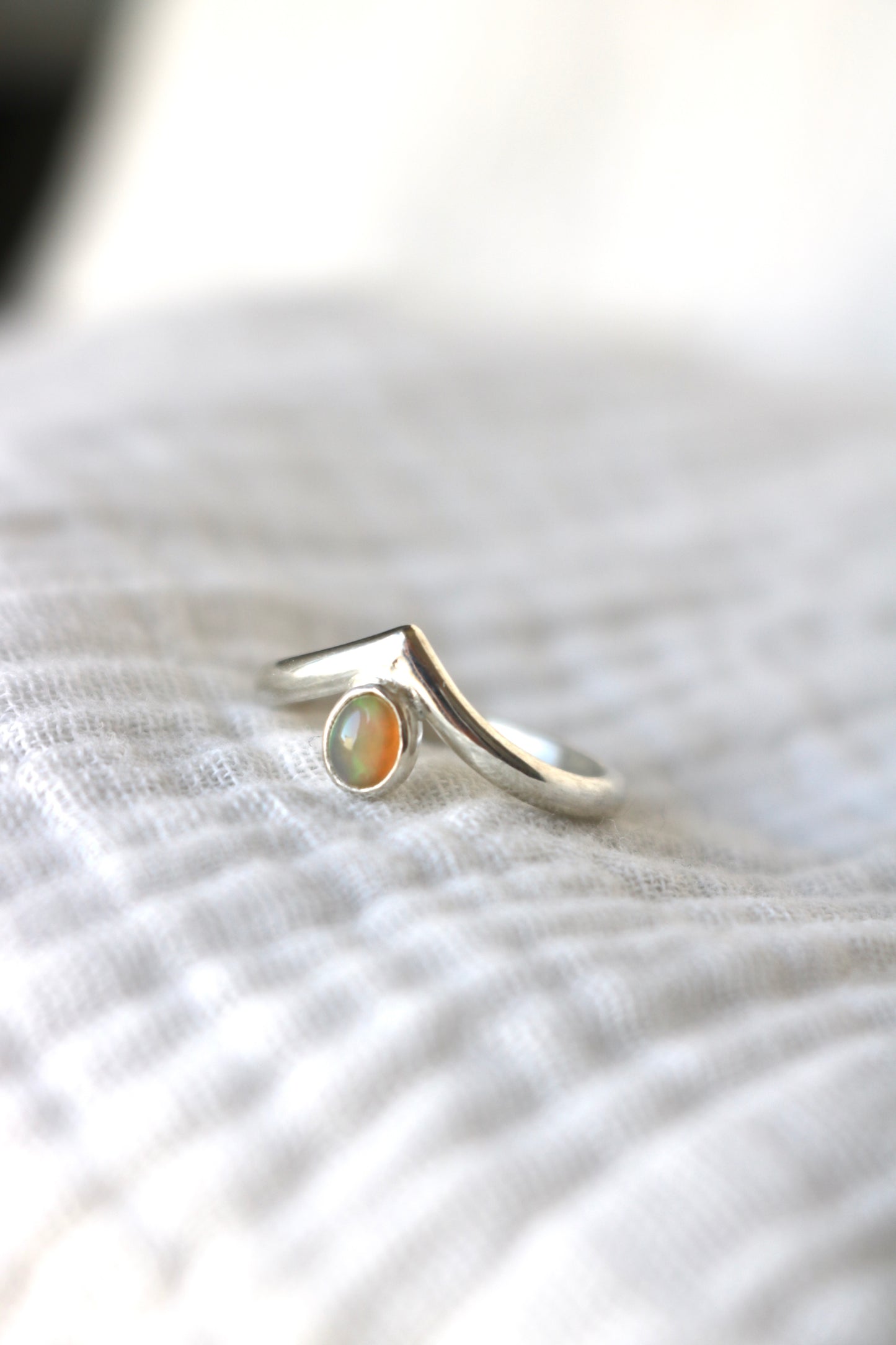 Bague the queen - Opale Welo - Taille 52/53