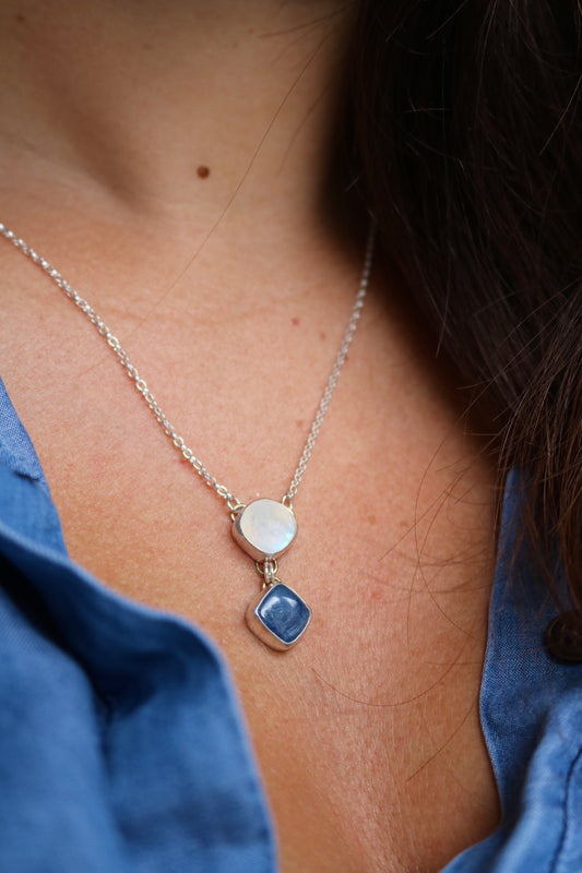Collier Lueur des profondeurs - Pierre de lune & cyanite